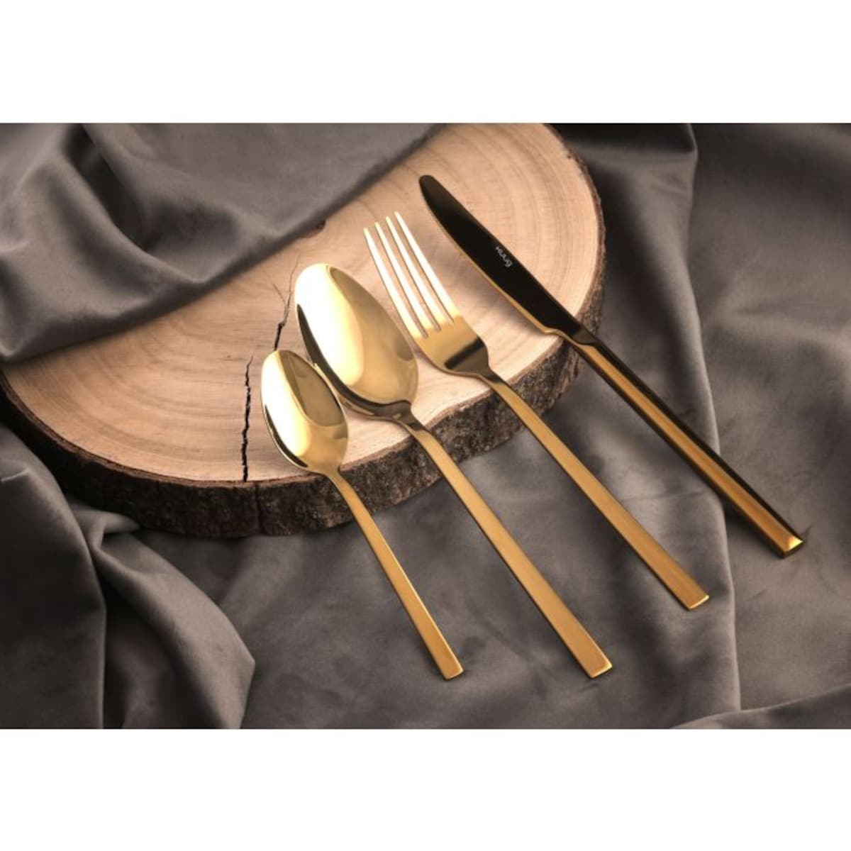 Widelec obiadowy Piano Shiny gold 3 sztuki zawieszka 30923