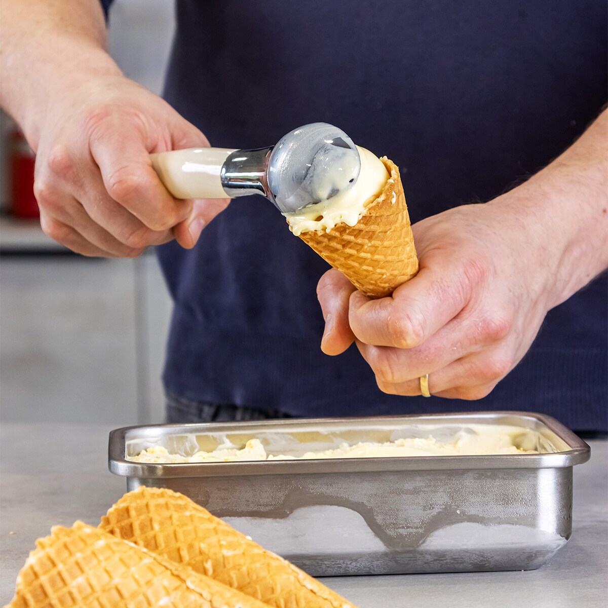 KitchenAid łyżka do lodów CORELINE Almond Cream