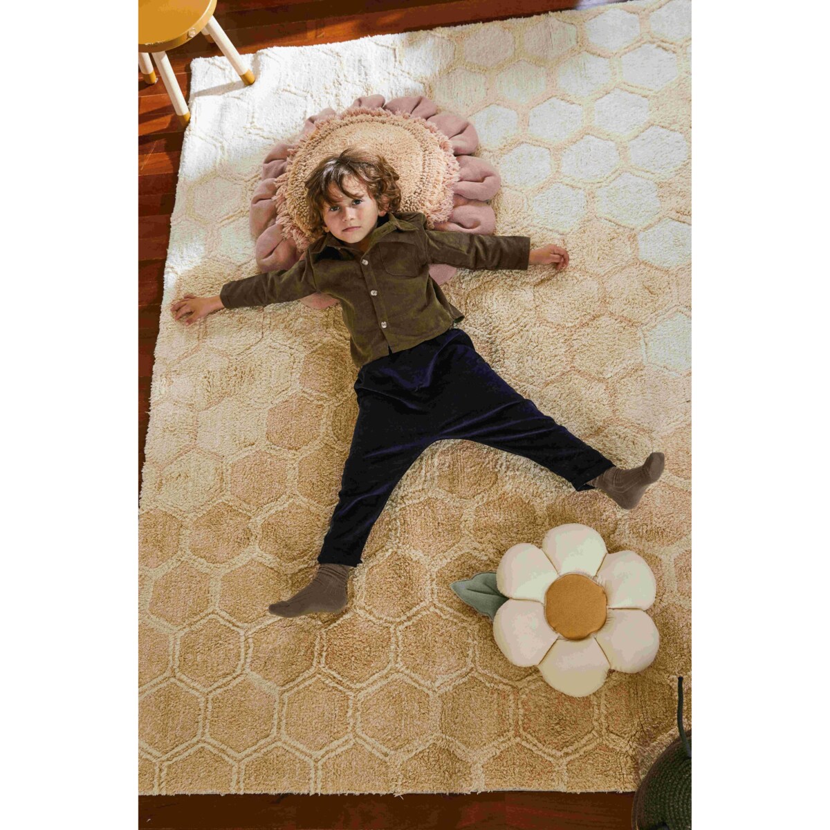 Poduszka Mała Stokrotka, Planet Bee, Lorena Canals