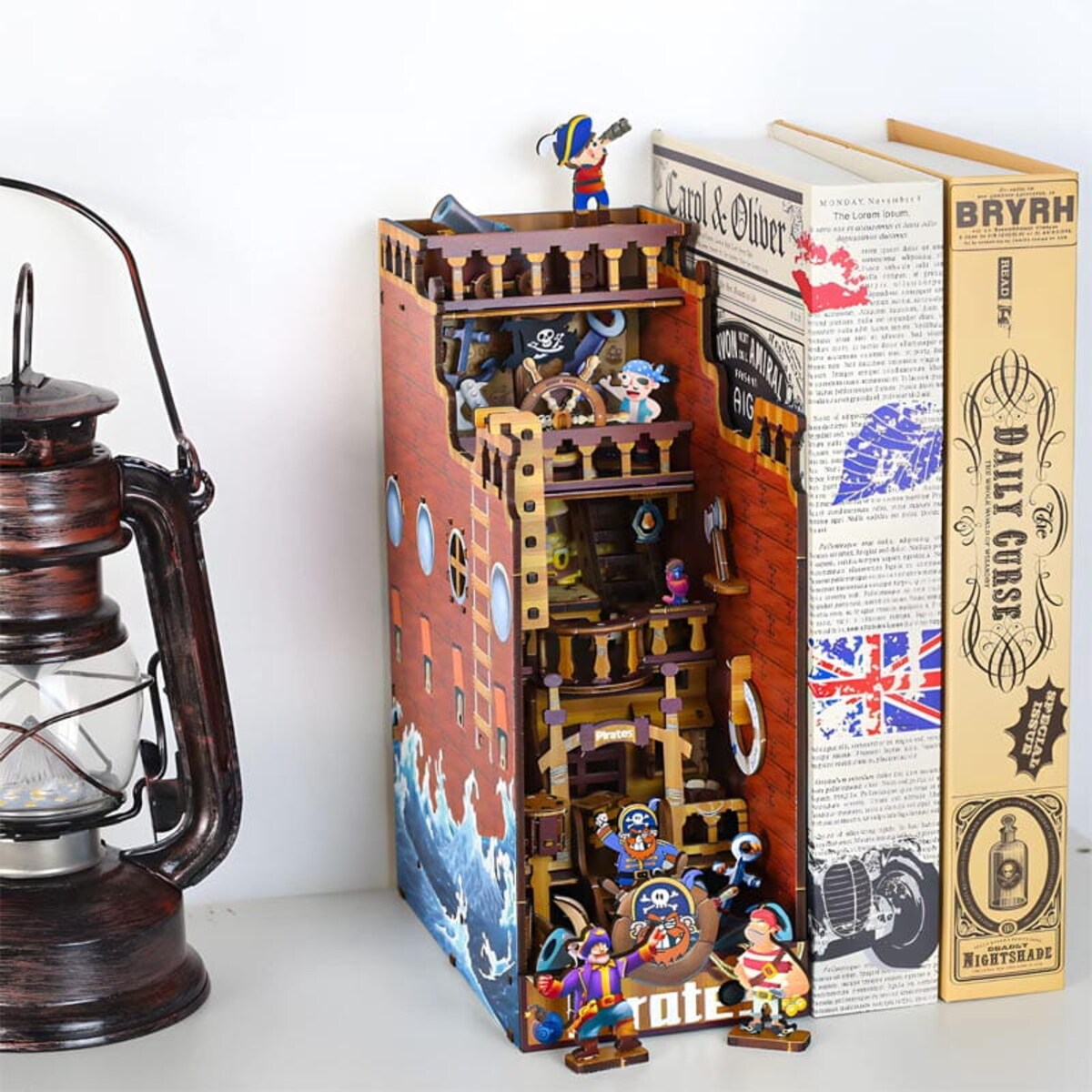 Miniaturowy domek Book Nook - Wyspa Piratów