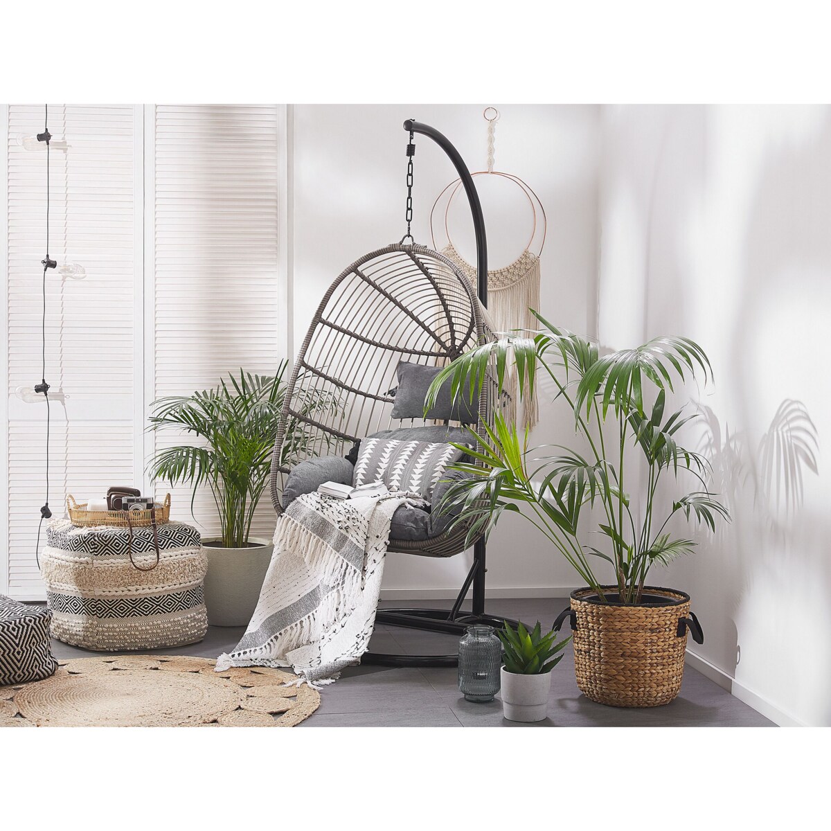 Fotel wiszący ze stojakiem z technorattanu szary CASOLI