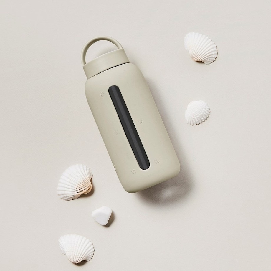 MUUKI DAILY BOTTLE szklana butelka na wodę 720 ml, Summer Sand