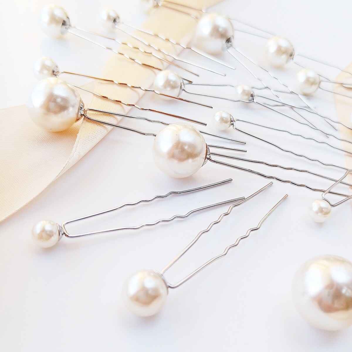 Zestaw perełek kokówek ślubnych do eleganckiej fryzury kok