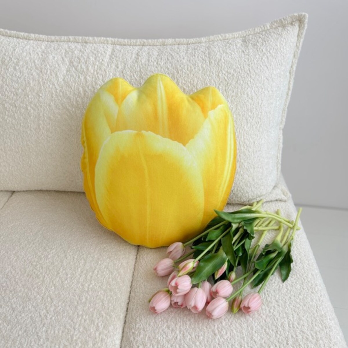 Poduszka kwiat mały żółty Tulipan