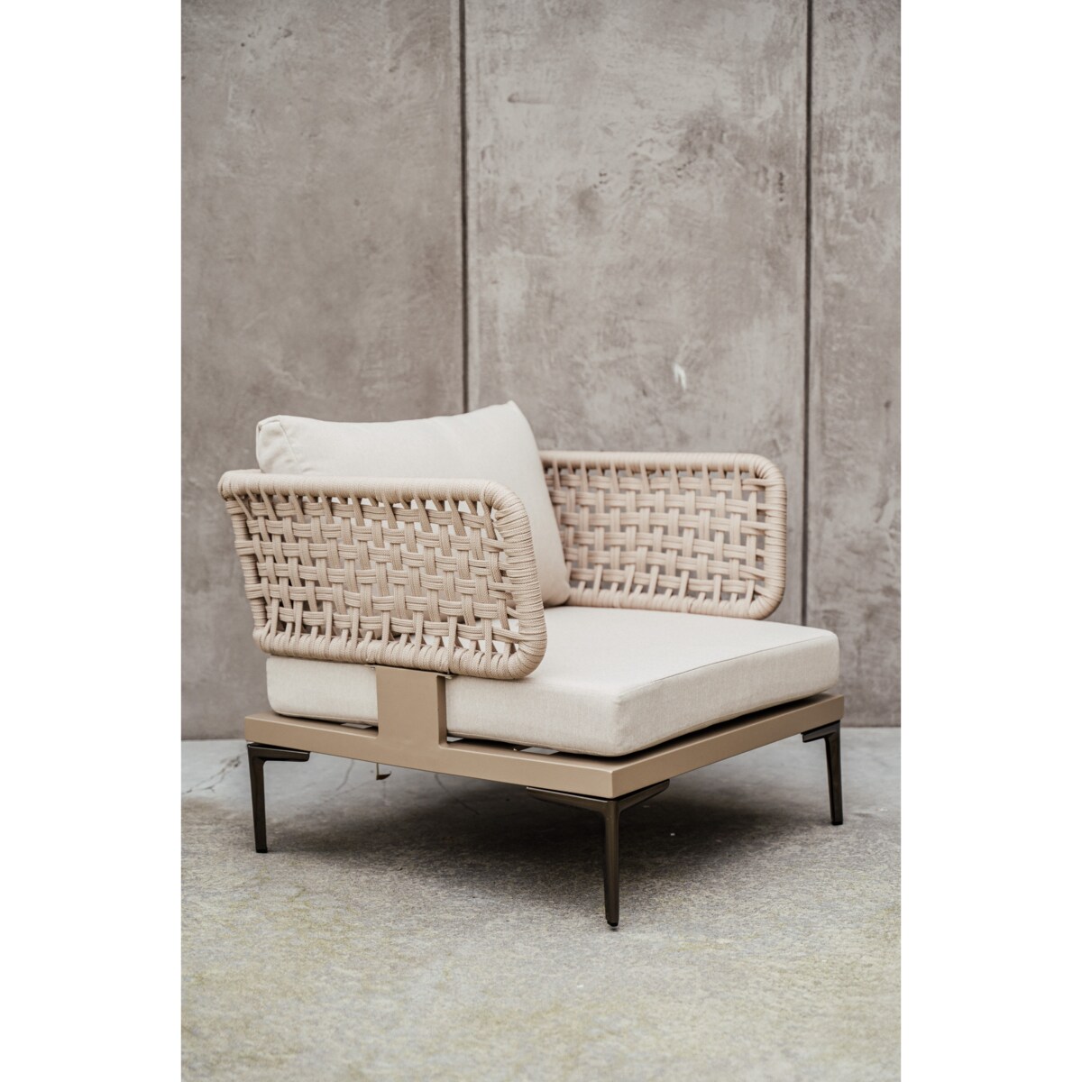 FOTEL ALUMINIOWY TIZIANO SZAMPAŃSKI