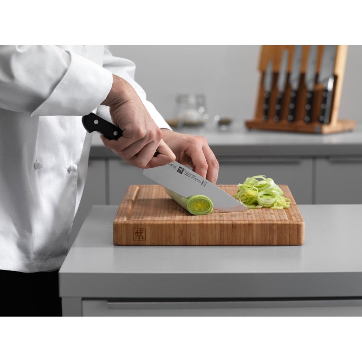 Nóż szefa kuchni Zwilling Pro - 26 cm