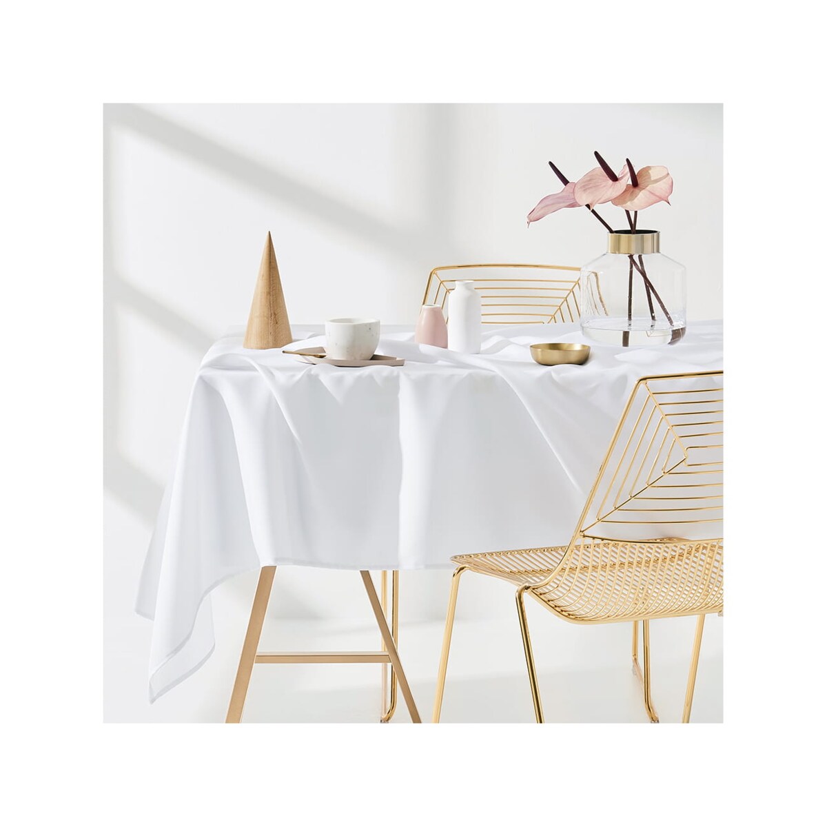 Ozdobny OBRUS PLAMOODPORNY Aura Biały 110X160 wodoodporny na stół ławę