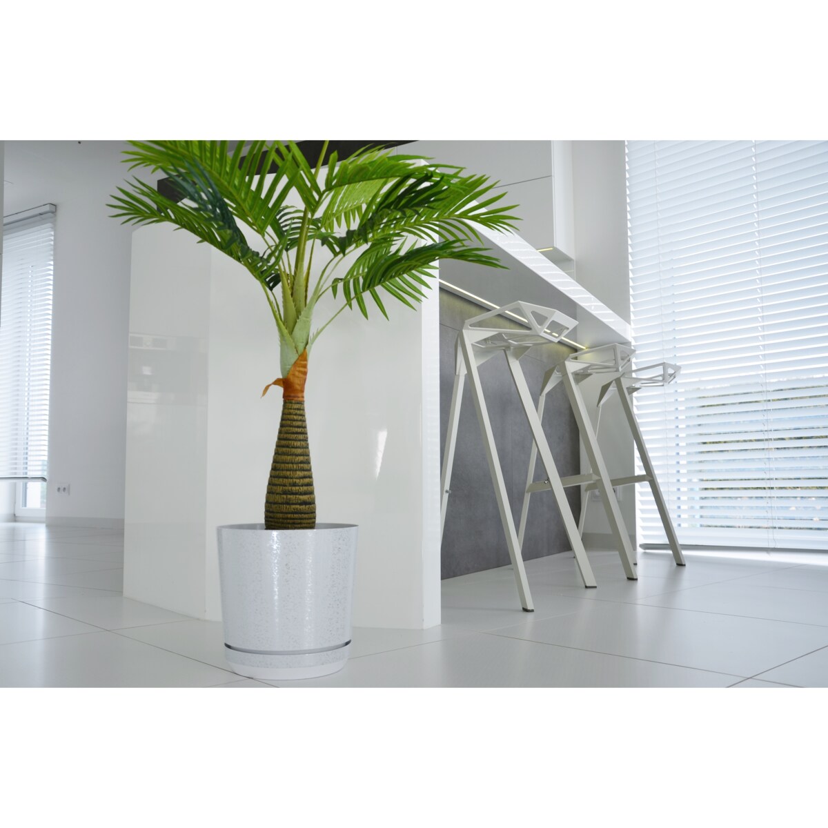 32 cm wzór BIAŁY MARMUR Doniczka z podstawką piękne lustrzane drobinki srebrne elementy elegancka duża donica