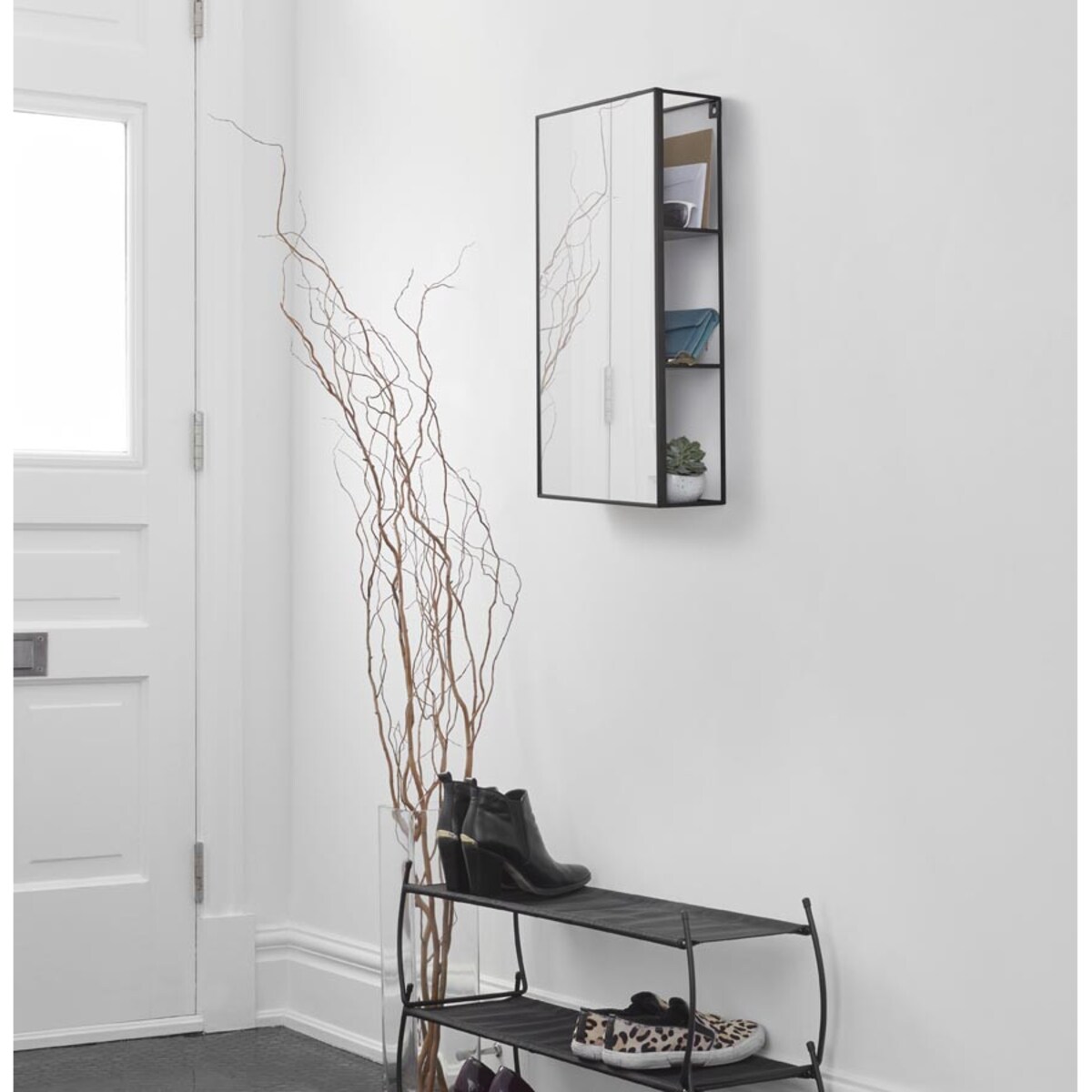 Półka z lustrem Cubiko, 60.9 x 30.5 x 12.9 cm, Umbra