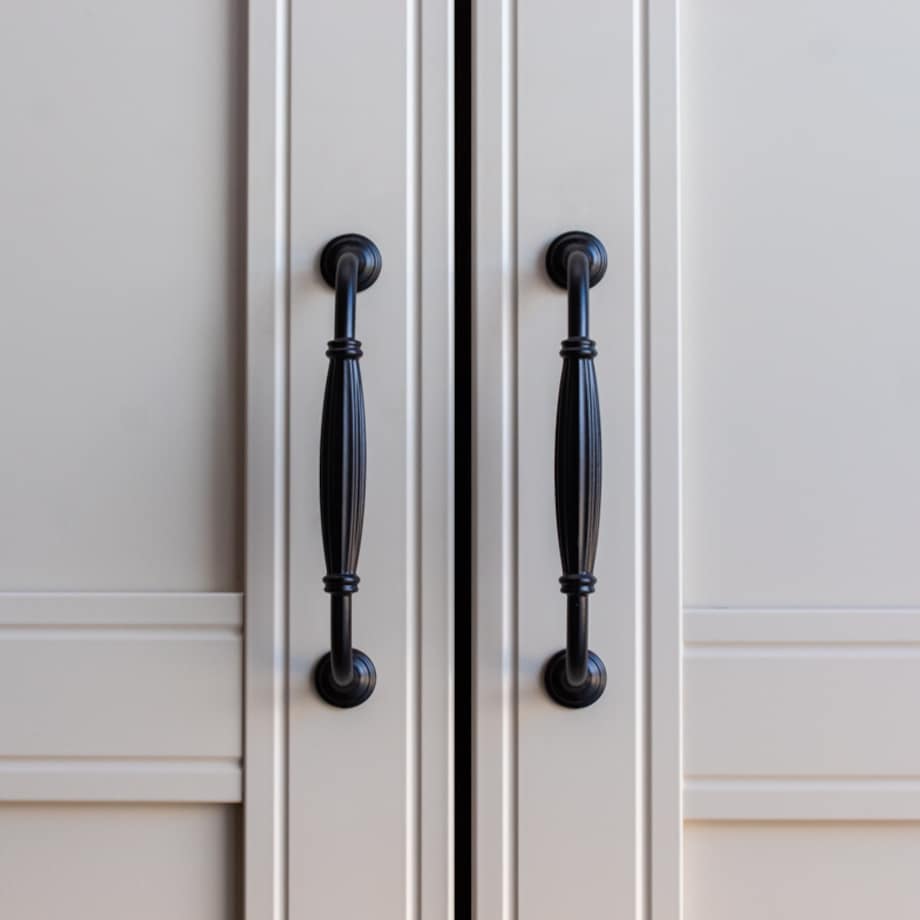 10x Uchwyt do mebli czarny zestaw uchwytów meblowych klasyczny 128 mm