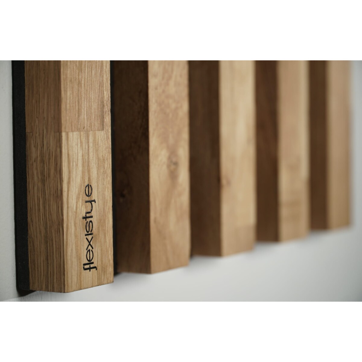 Drewniany wieszak na klucze Lamele 30cm