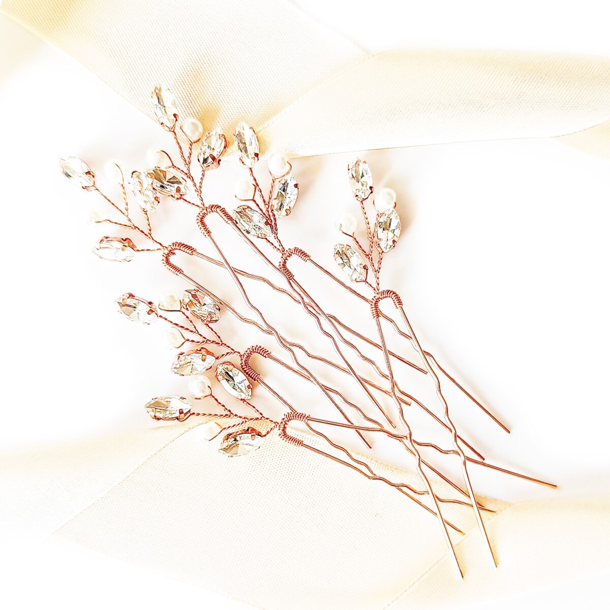 Zestaw 6 wsuwek z cyrkoniami i perełkami rose gold