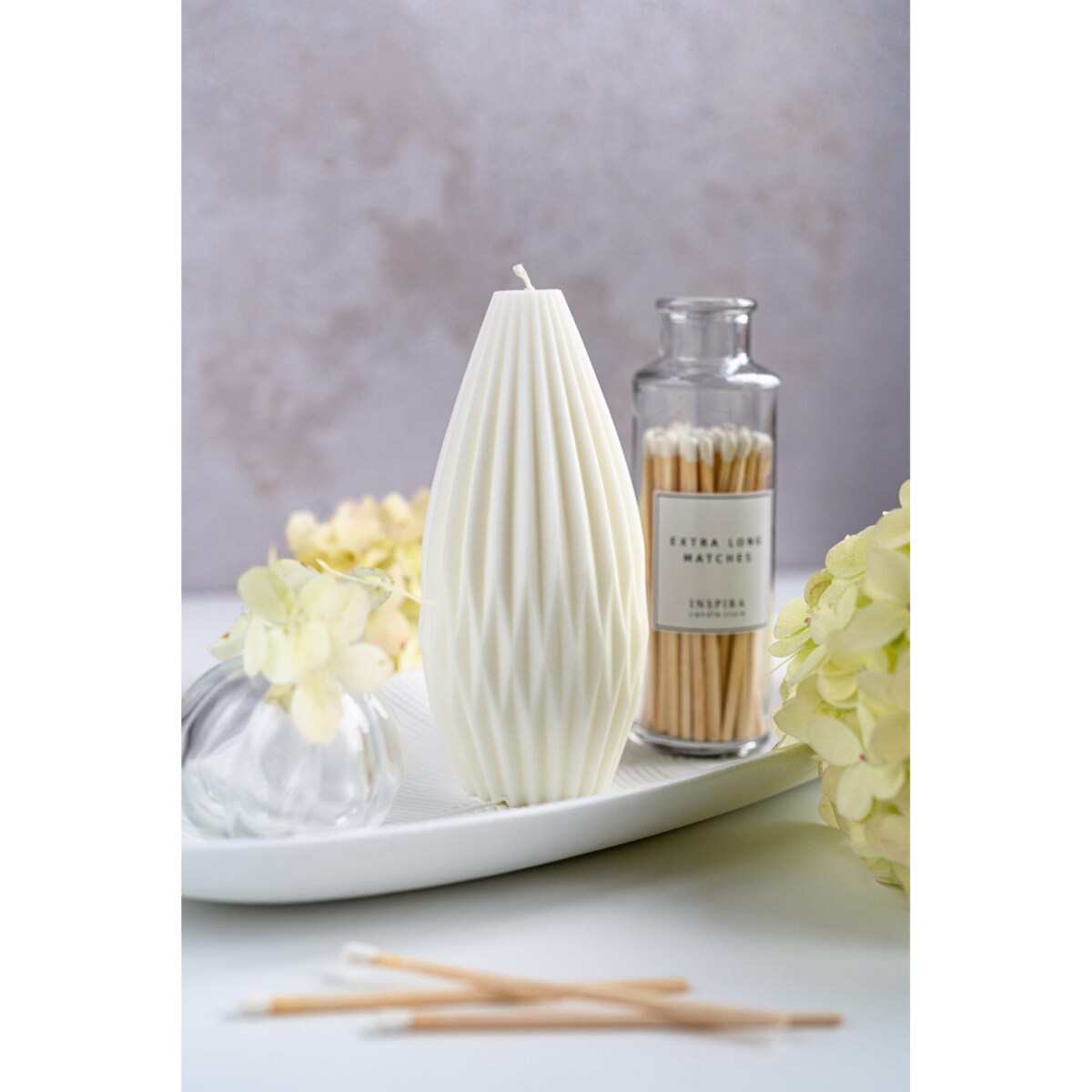 Świeca sojowa geometryczna Grusha L, 330 g, INSPIRA