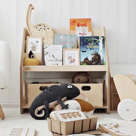 Drewniany regał na książki i zabawki