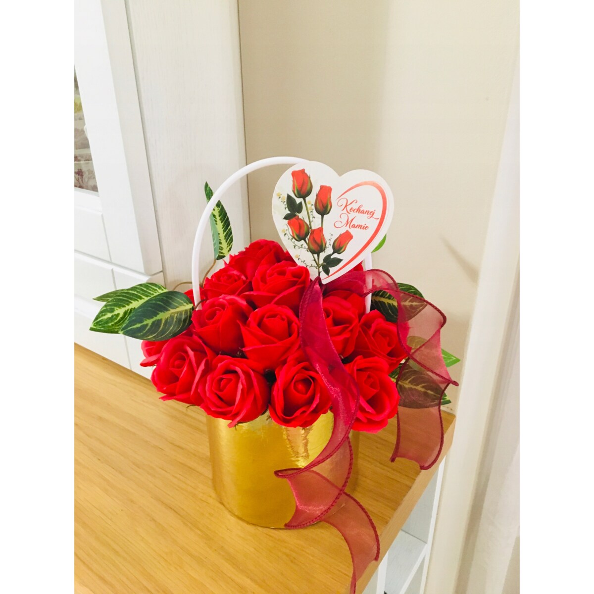 DZIEŃ dla MAMY kwiaty RÓŻA W ZŁOTYM BOXIE mydlane trwałe prezent z mydła