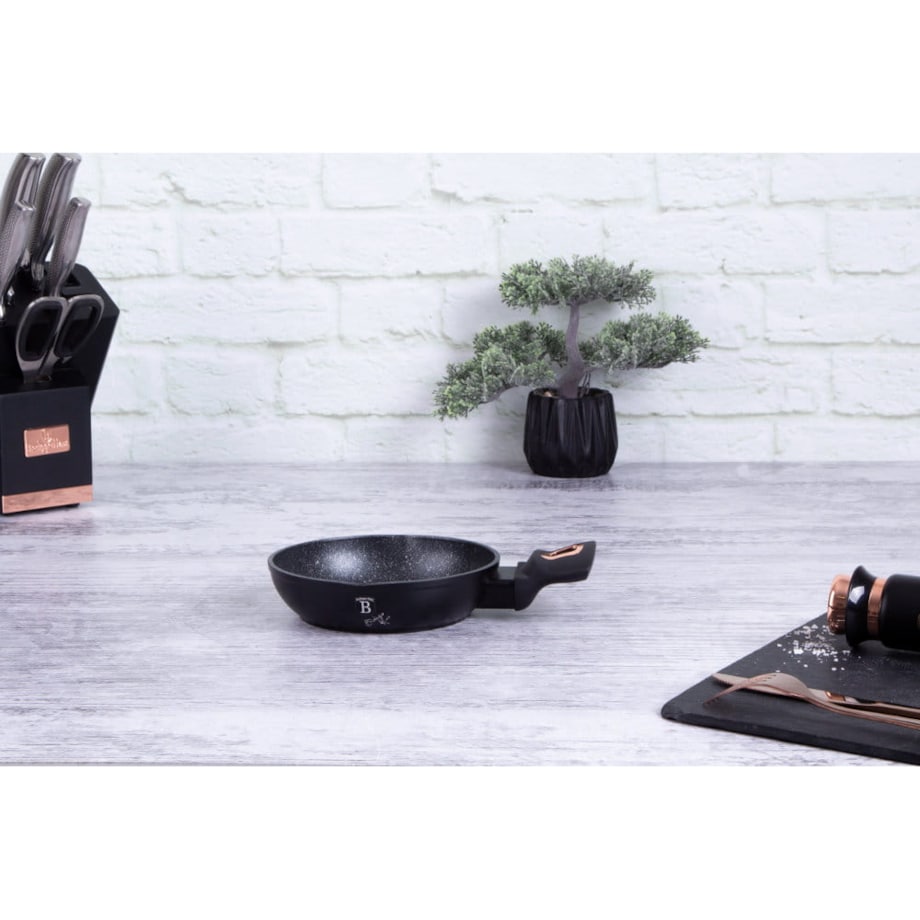 Mała patelnia granitowa 16cm Black Rose Berlinger Haus BH-6134