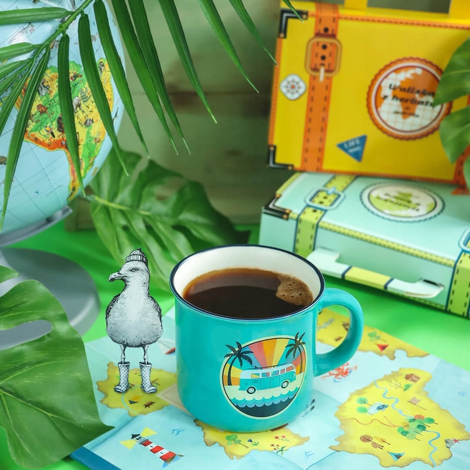 Porcelanowy kubek z uchwytem HOLIDAY TRIP do kawy herbaty czekolady 300ml - prezent upominek dla kobiety faceta babci dziadka mamy taty chłopaka dziewczyny
