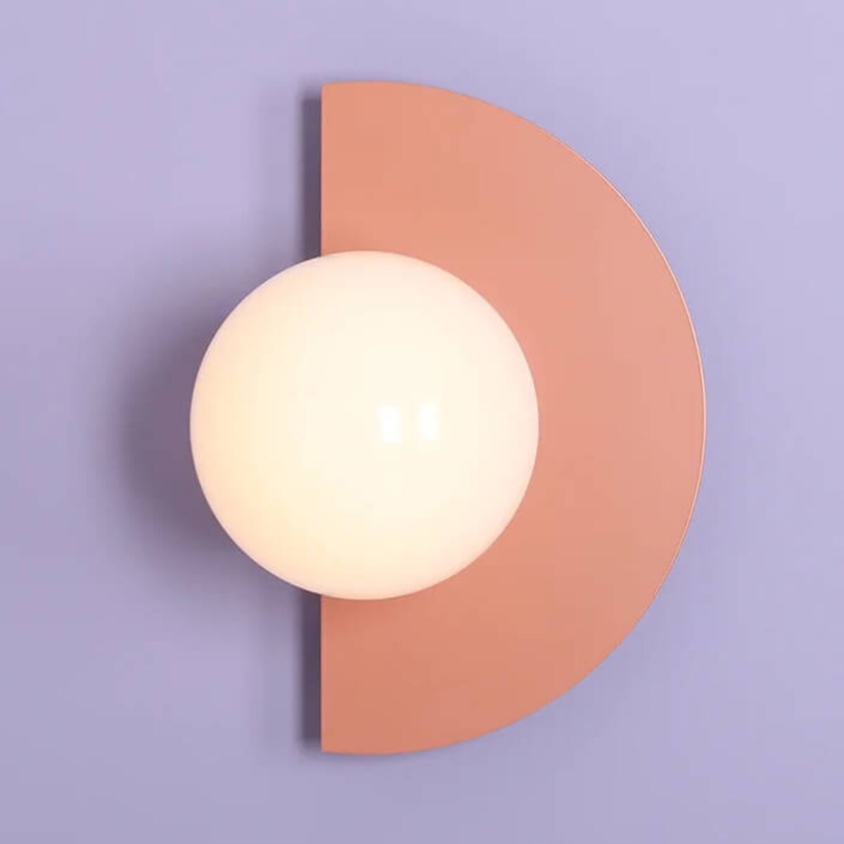 Kinkiet do sypialni Loop 1125C11 Aldex kula dysk metal szkło koralowy