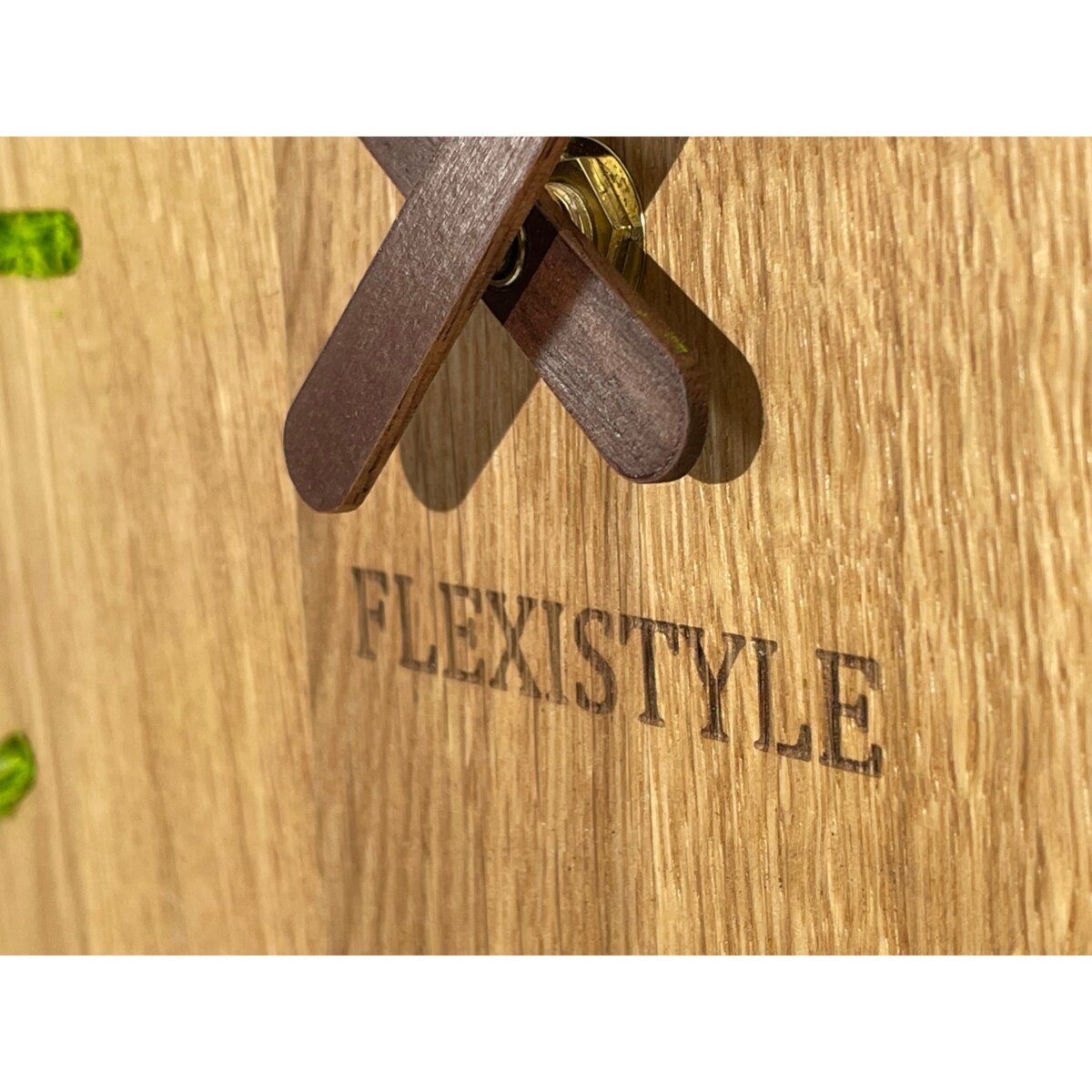 Drewniany zegar na ścianę Mech Chrobotek