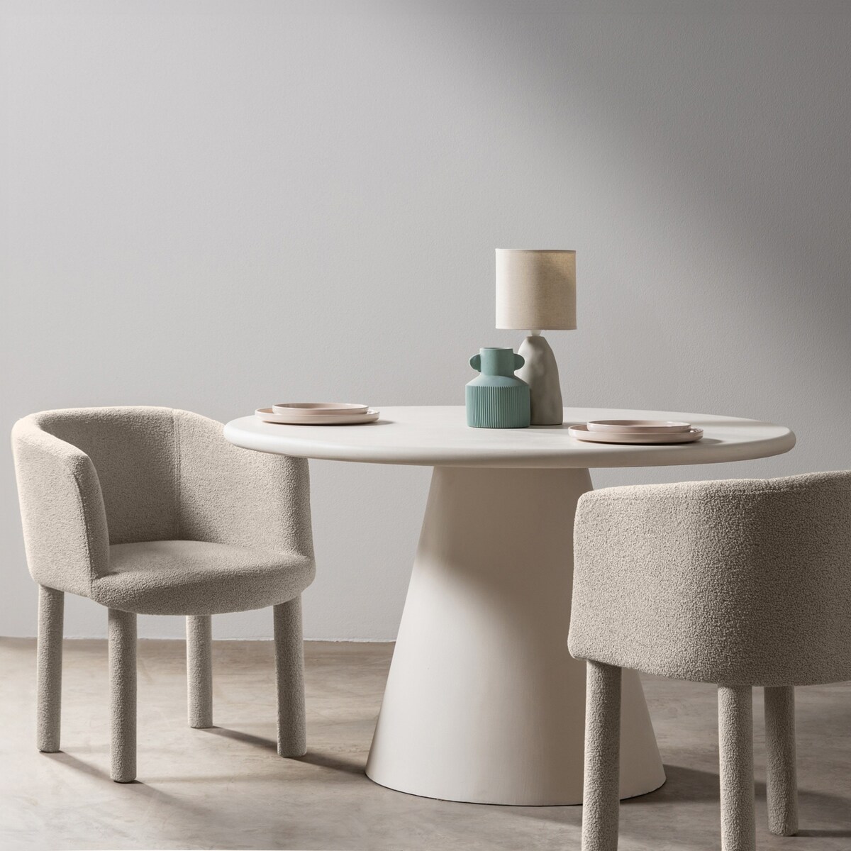 Fotel tapicerowany bouclé szaro-brązowy Moon