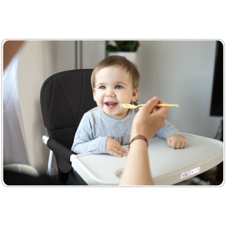 Krzesełko do karmienia Ricokids Nuco lekkie składane podnóżek 7199