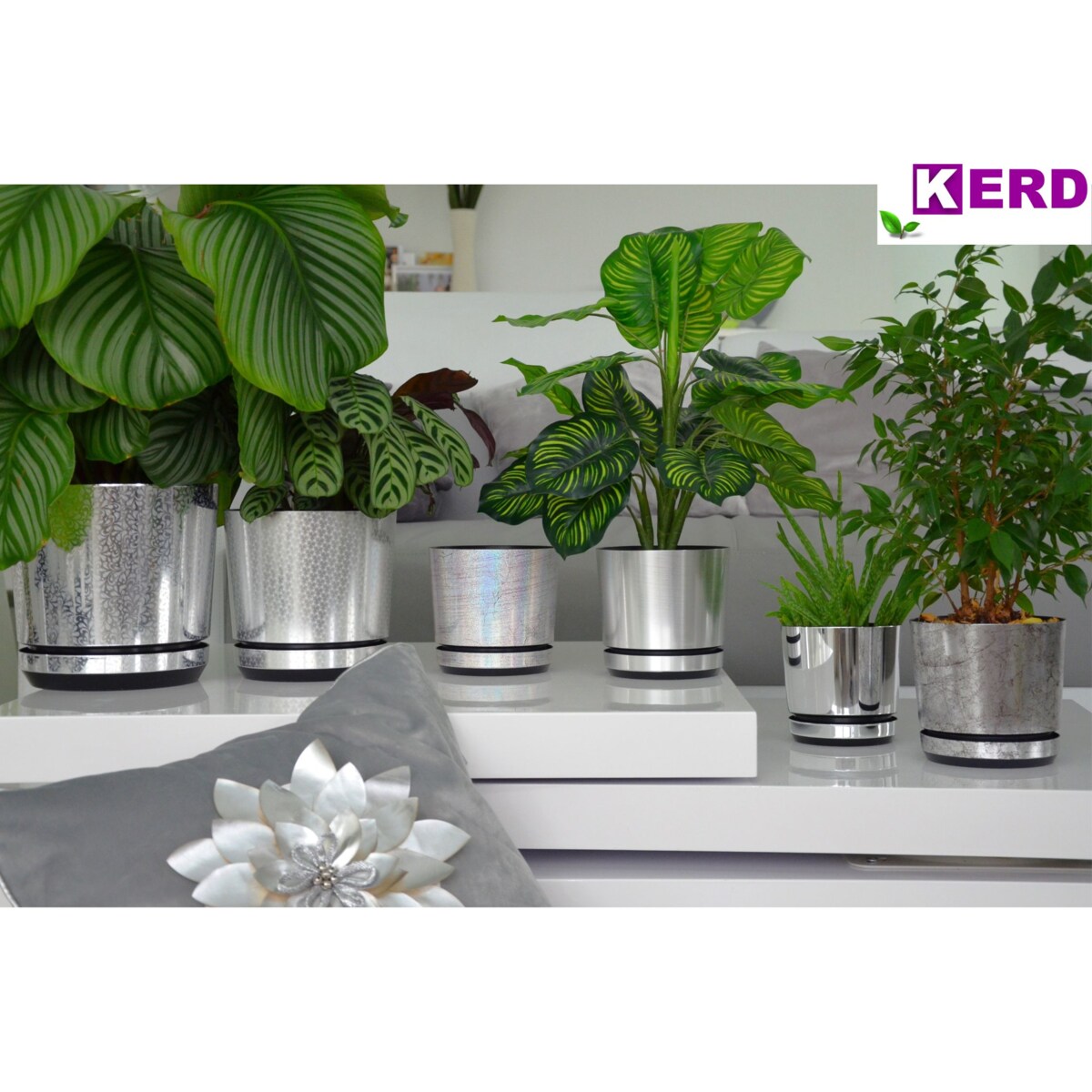 16 cm wzór ALUMINIUM Doniczka z podstawką efekt metalu z drenażem z połyskiem gładka srebrna