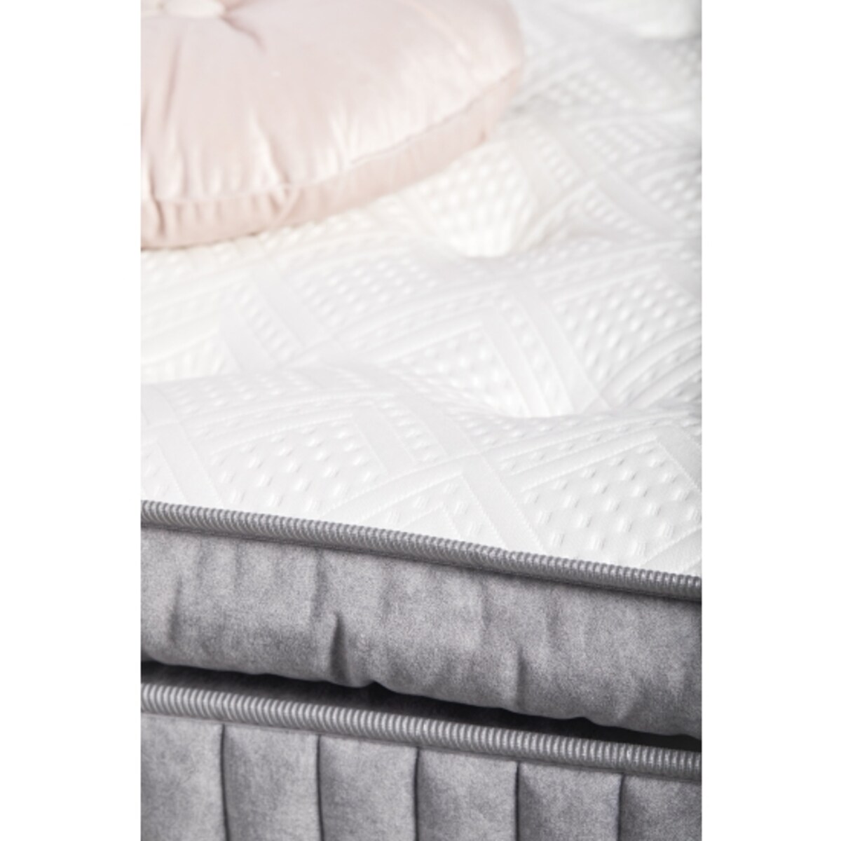 Materac Hilding DeLuxe OTELLO 140 x 200 cm Modern