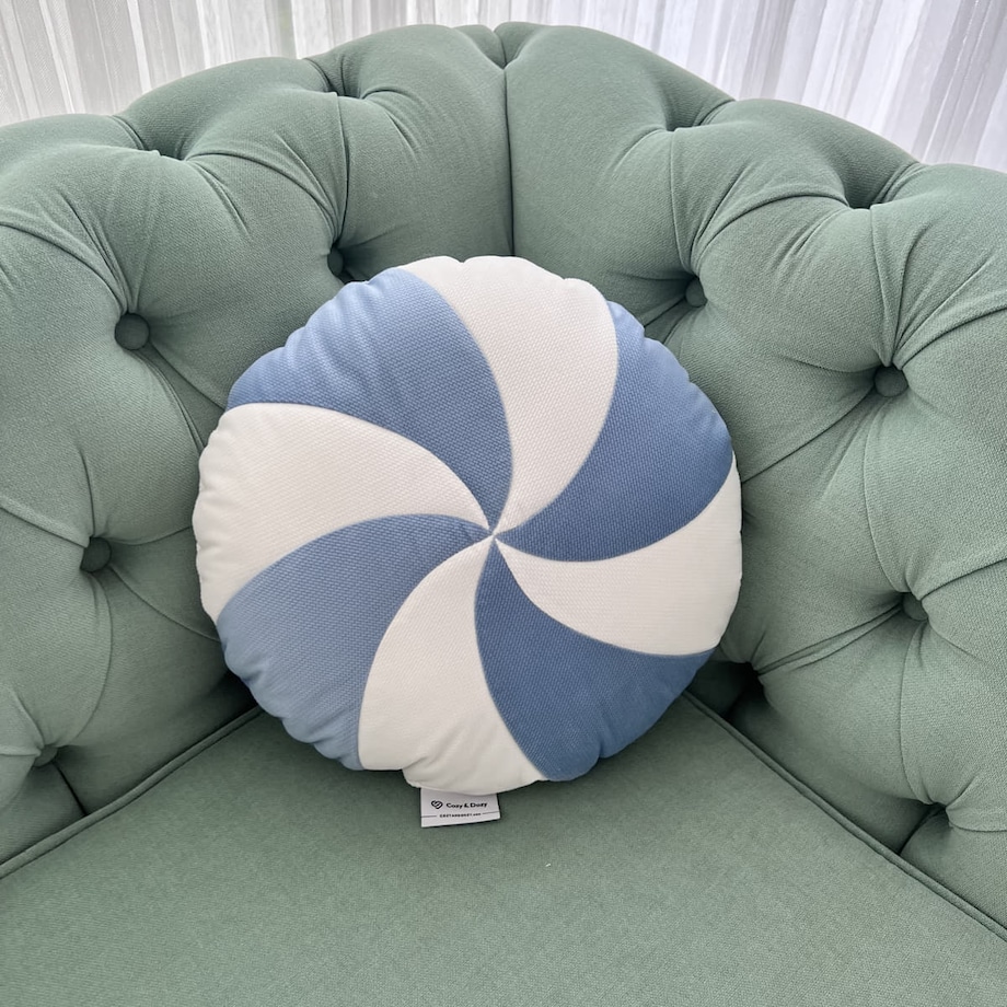 Okrągła poduszka cukierek niebieski - Blue Candy