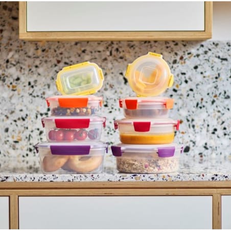 Zestaw 8 pojemników Multicolor Nest Lock Joseph Joseph