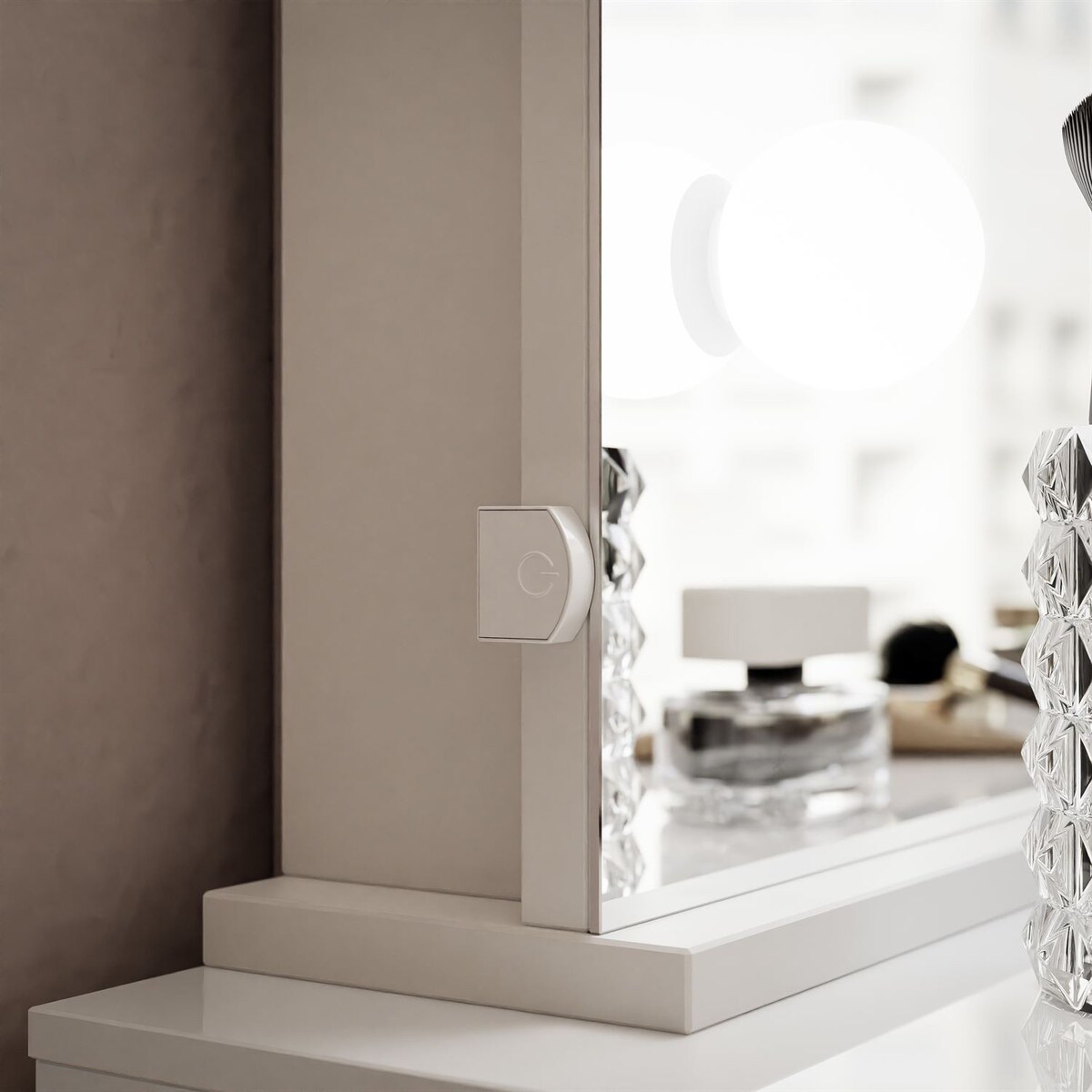 Toaletka AURORA II ELITE z lustrem i oświetleniem biały połysk