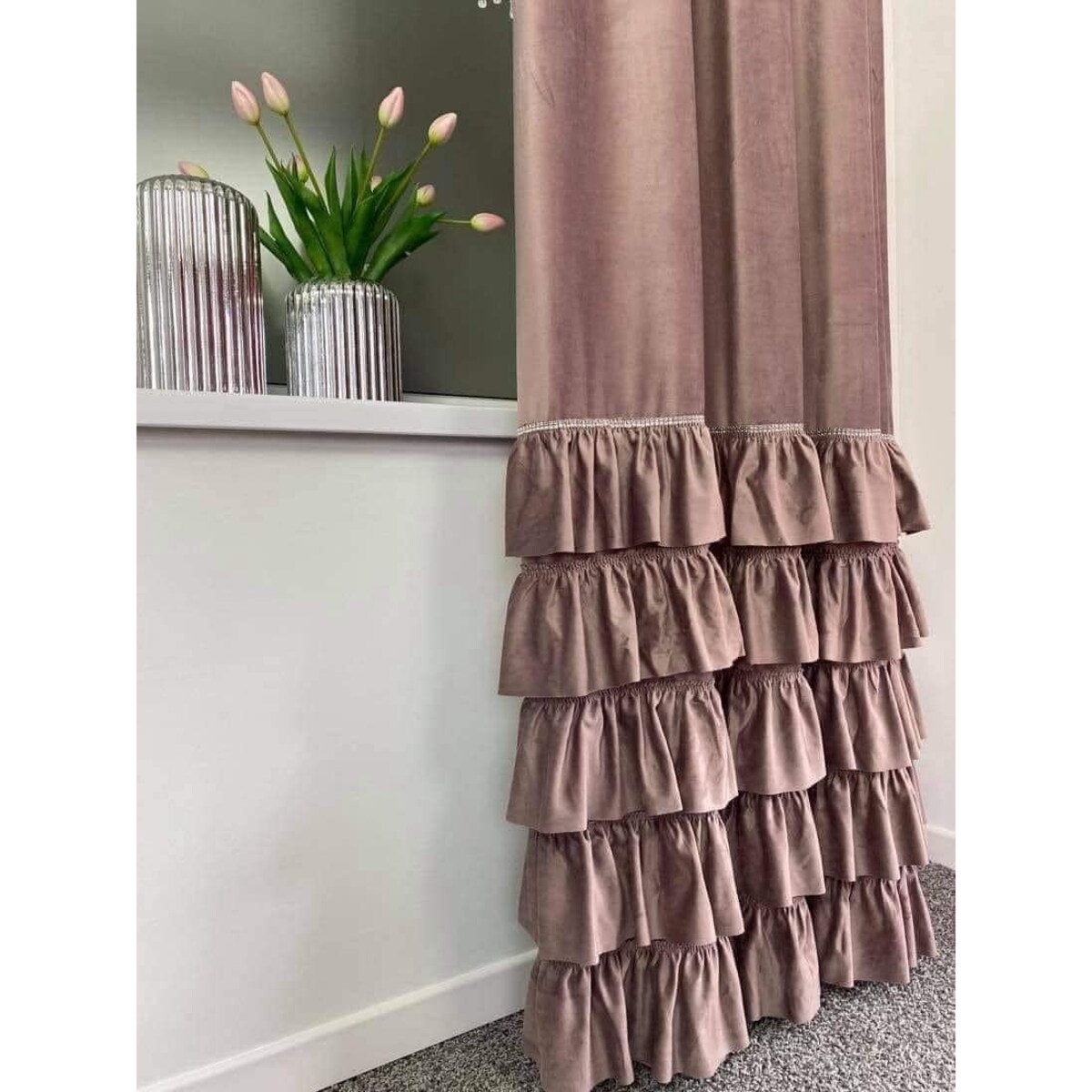 Zasłona welurowa z falbanami od dołu 140x250 cm róż
