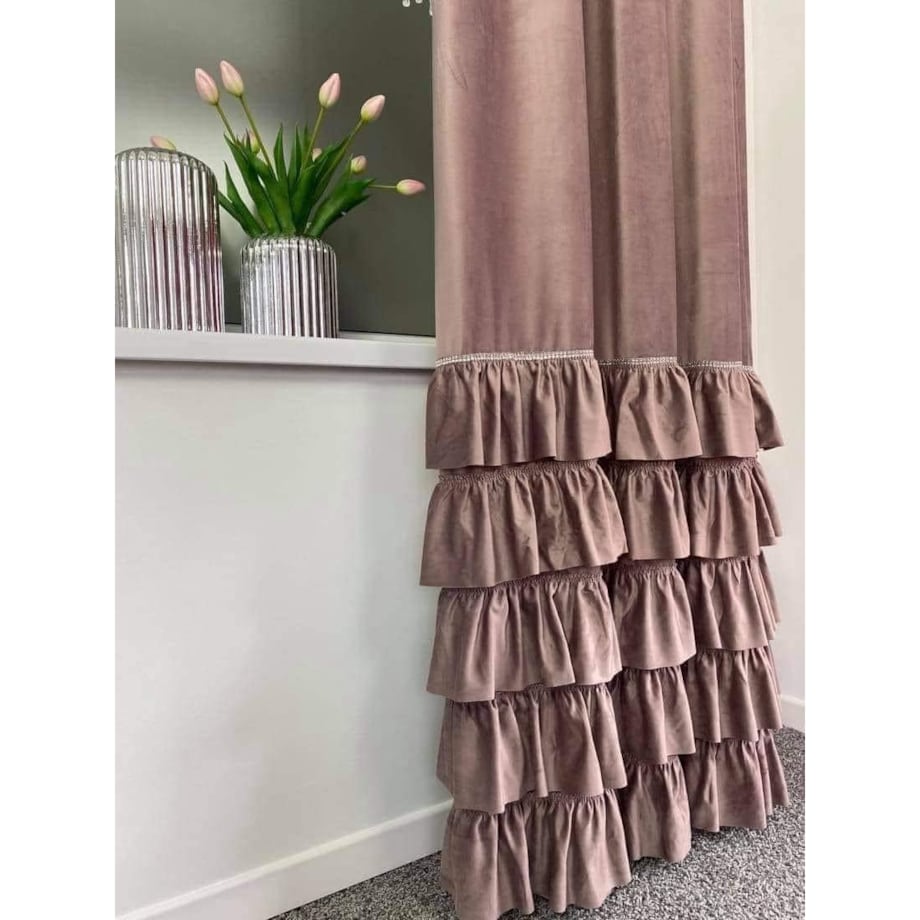 Zasłona welurowa z falbanami od dołu 140x250 cm róż