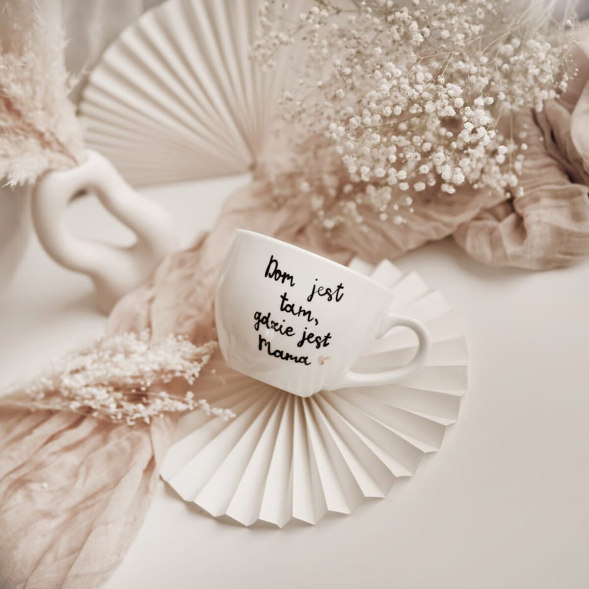 Kubek 500 ml - Dom jest tam, gdzie jest mama ZŁOTE SERCE