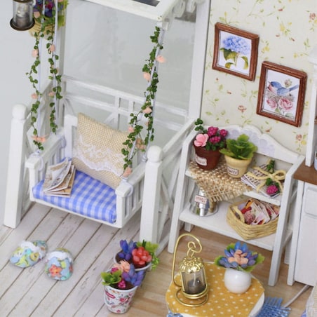 Miniaturowy domek - Fiołkowa weranda