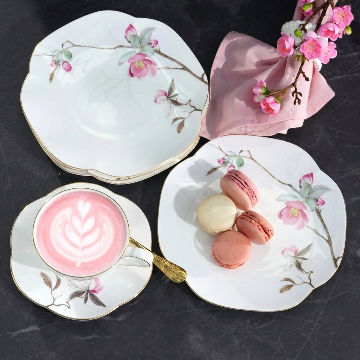 VILLA ITALIA Talerz deserowy porcelanowy 19 x 19 cm SPIRIT of JAPAN