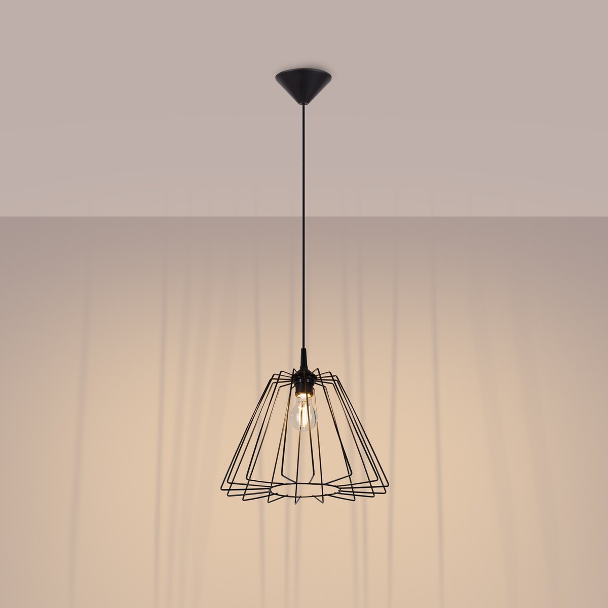 Lampa wisząca TRAPO czarna