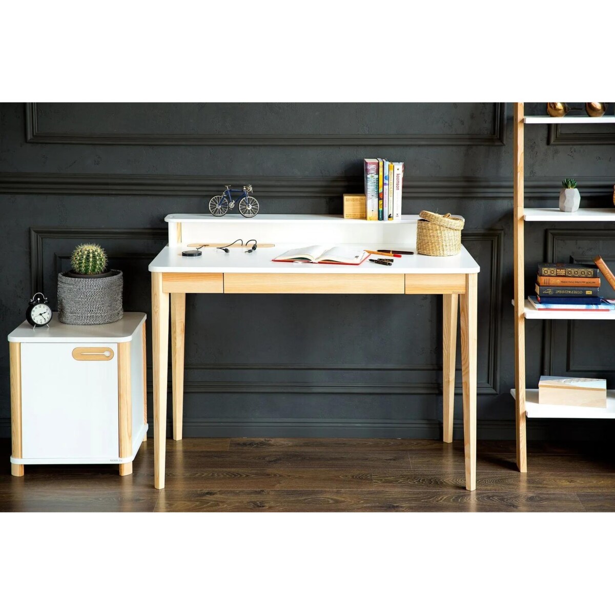 Biurko ASHME 110x56 białe