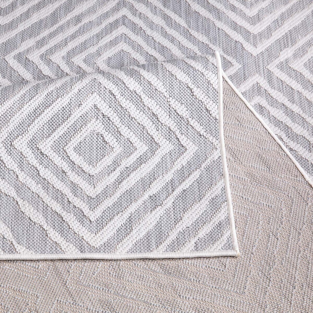 Dywan na zewnątrz i do wnętrz romby Sunny 4640 Szary Krem 160x230