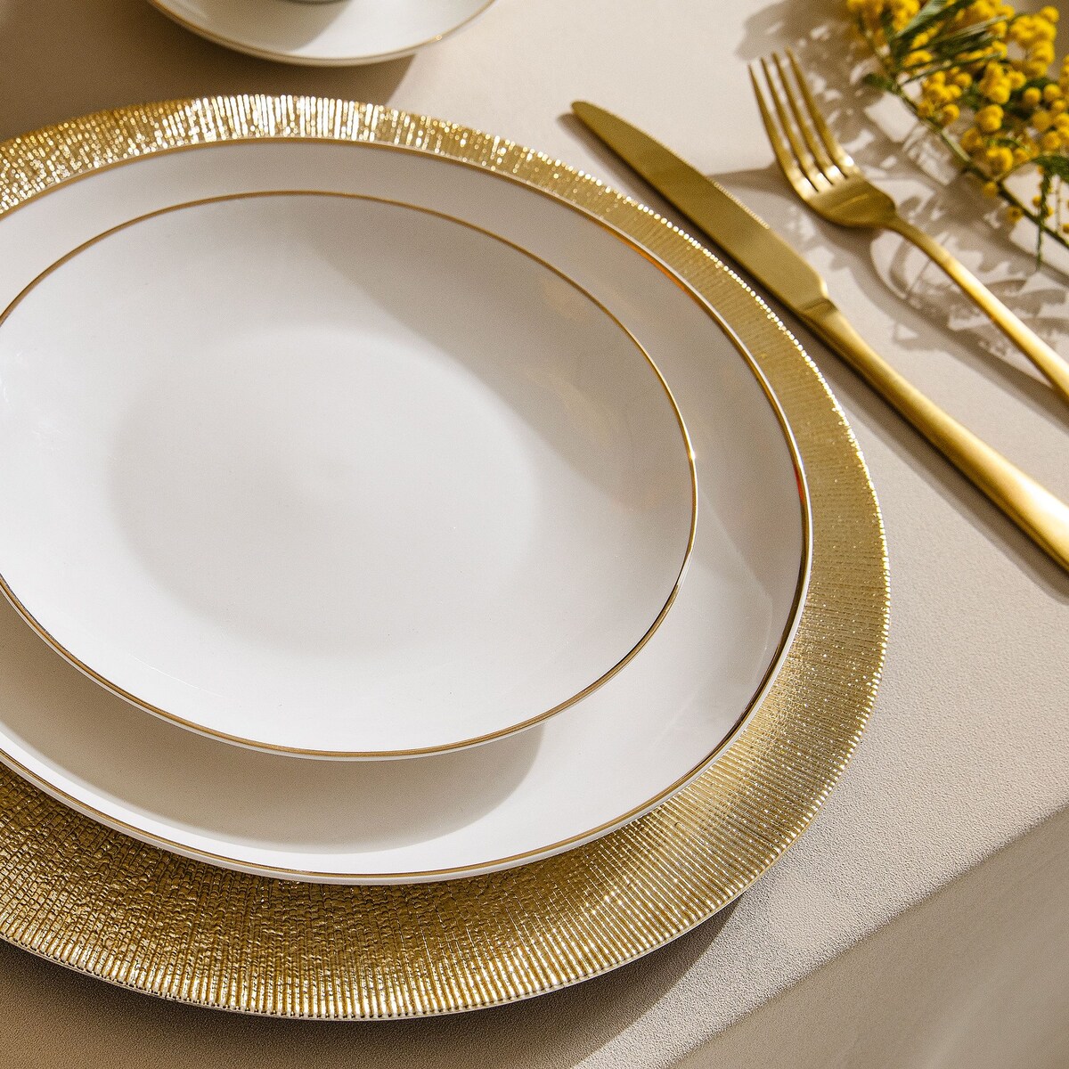 KONSIMO AD BELLA, Talerz obiadowy 6 szt., kolor ecru/złoty