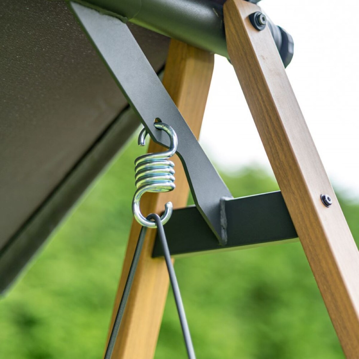 Huśtawka ogrodowa wisząca wolnostojąca z daszkiem szara Herning