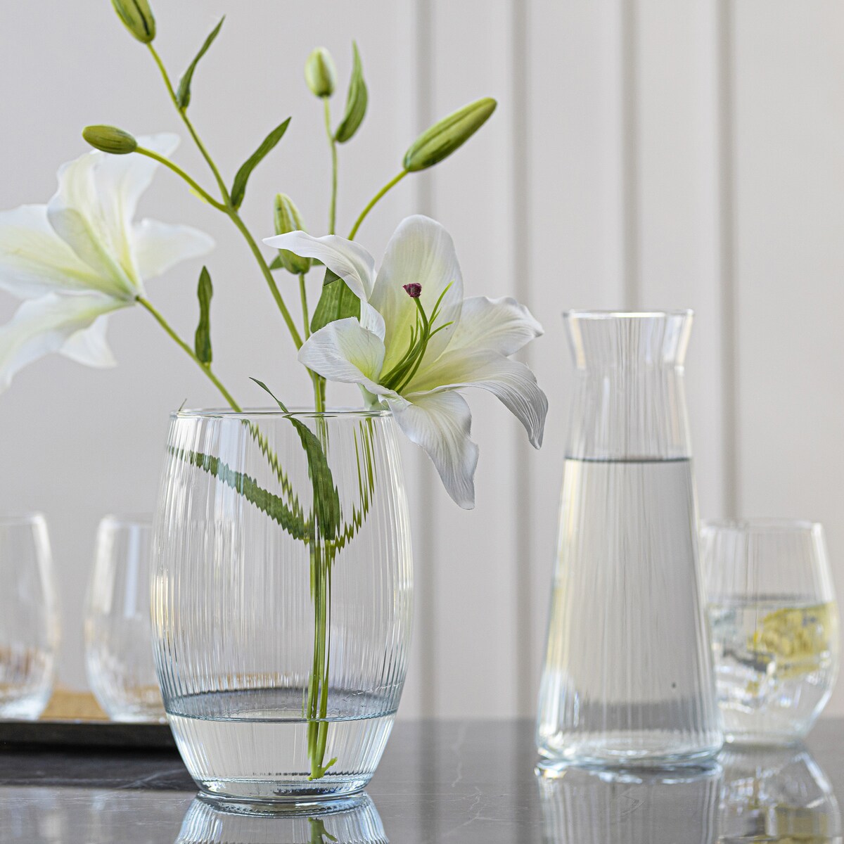 Wazon szklany prążkowany Lyra 19.8 cm