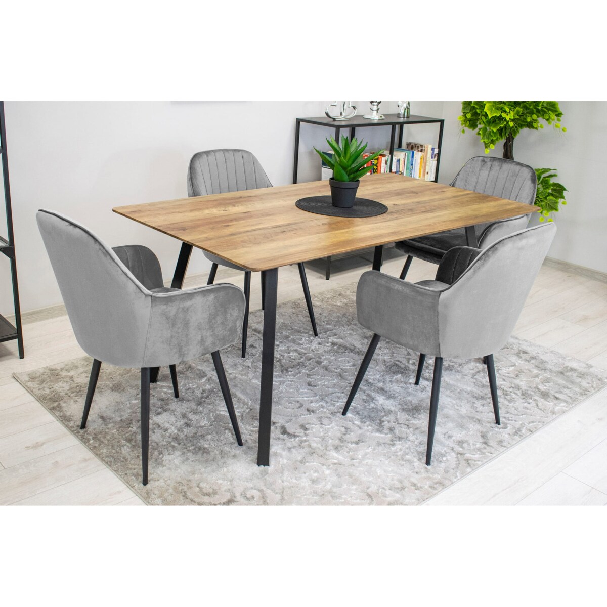 Krzesło Do Jadalni Kuchni Salonu  Lugo - Aksamit Srebrno-Szary / Nogi Czarne X 2