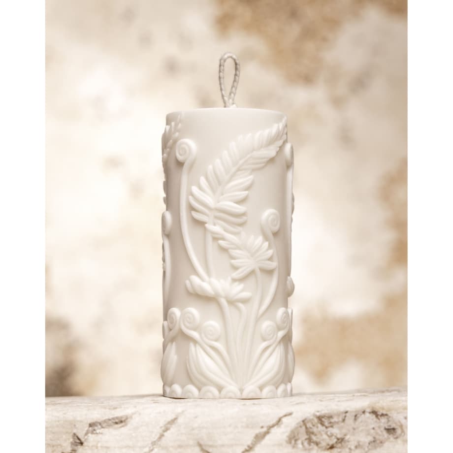 Świeca sojowa z motywem kwiatowym – dekoracyjna świeca do salonu