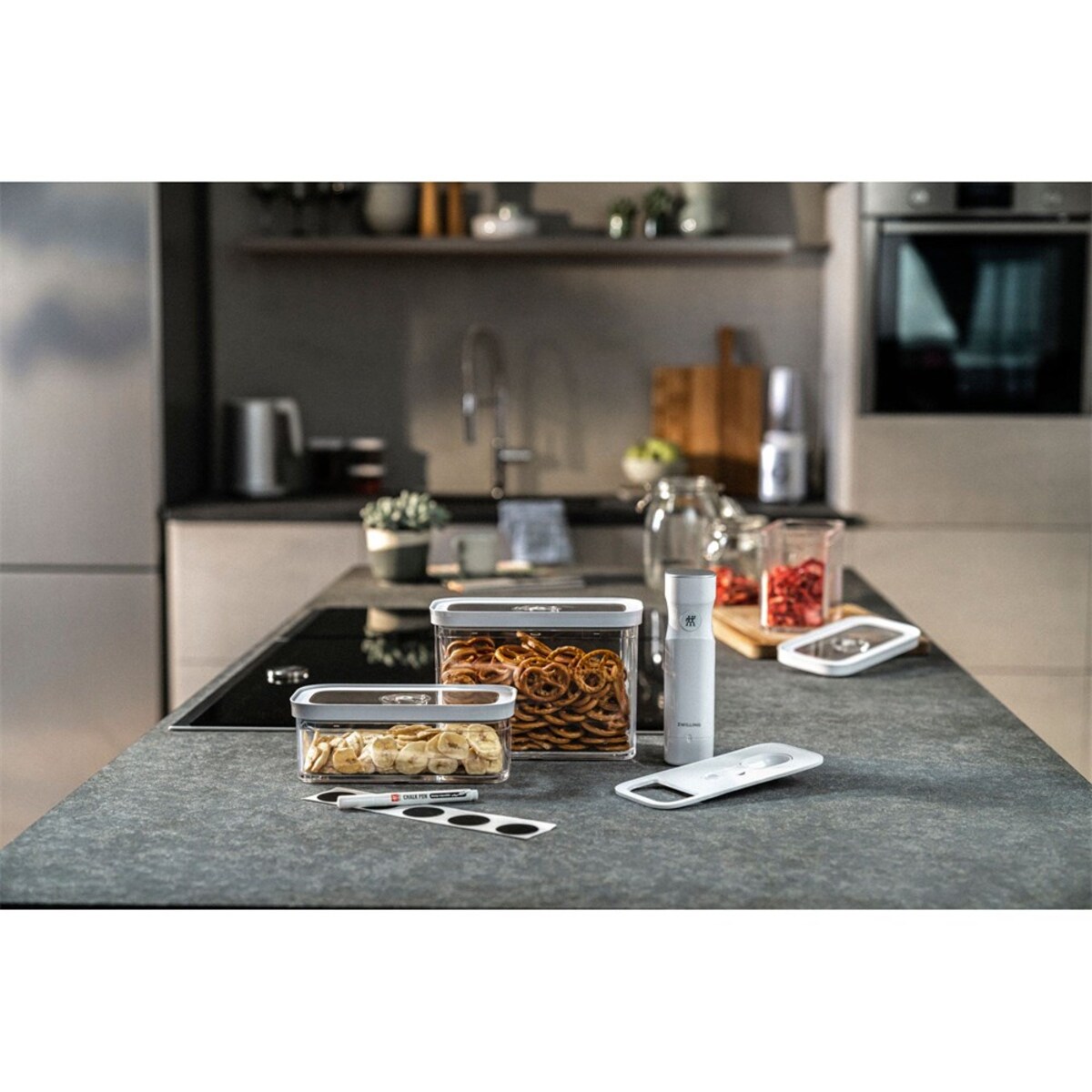 Plastikowy pojemnik 2M Zwilling Fresh & Save Cube - 1.8 ltr