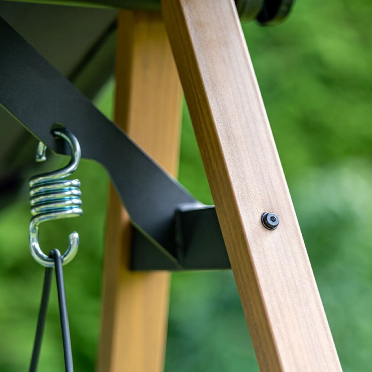 Huśtawka ogrodowa wisząca wolnostojąca z daszkiem szara Herning