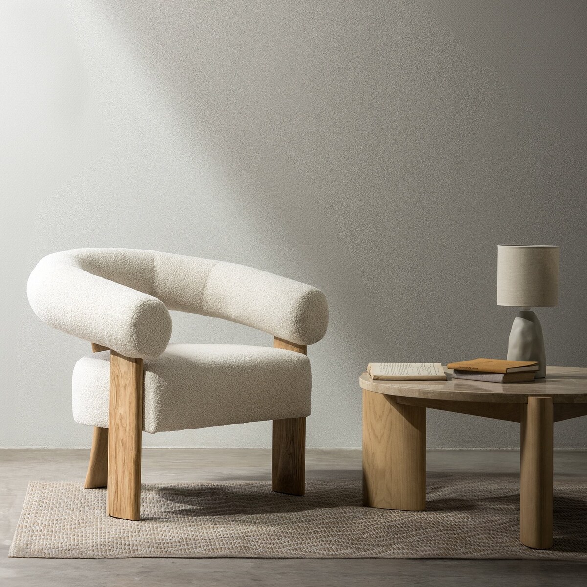 Fotel wypoczynkowy jasnobeżowy bouclé/dąb Ilady