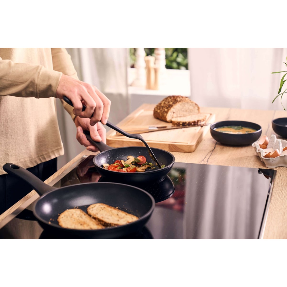 HENCKELS BY ZWILLING BREEZE Patelnia ceramiczna 28 cm