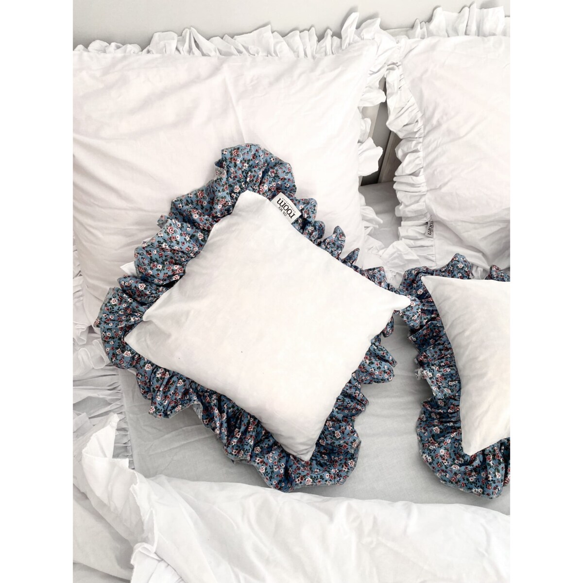 Poszewka Na Poduszkę Z Ozdobną Falbanką Jasiek Niebieska Łączka 40X40 Cm