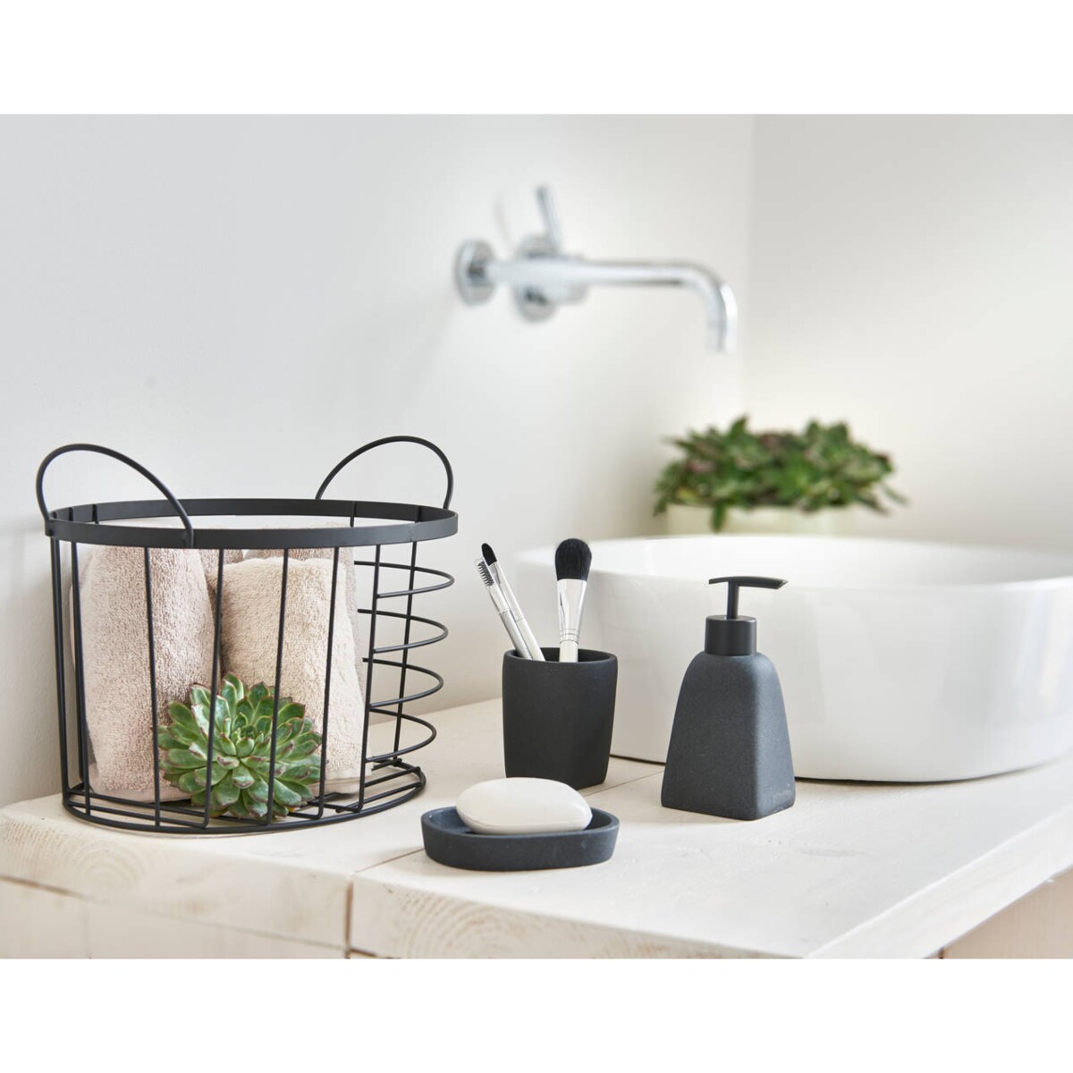 Mydelniczka z imitacji kamienia, ZELLER