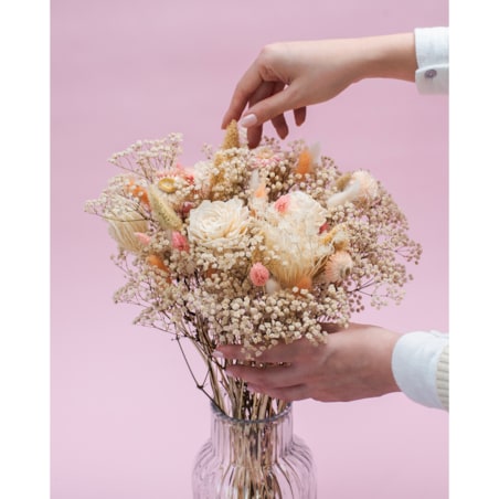 Bukiet suszonych kwiatów Serenita - gipsówka, setaria, kocanka